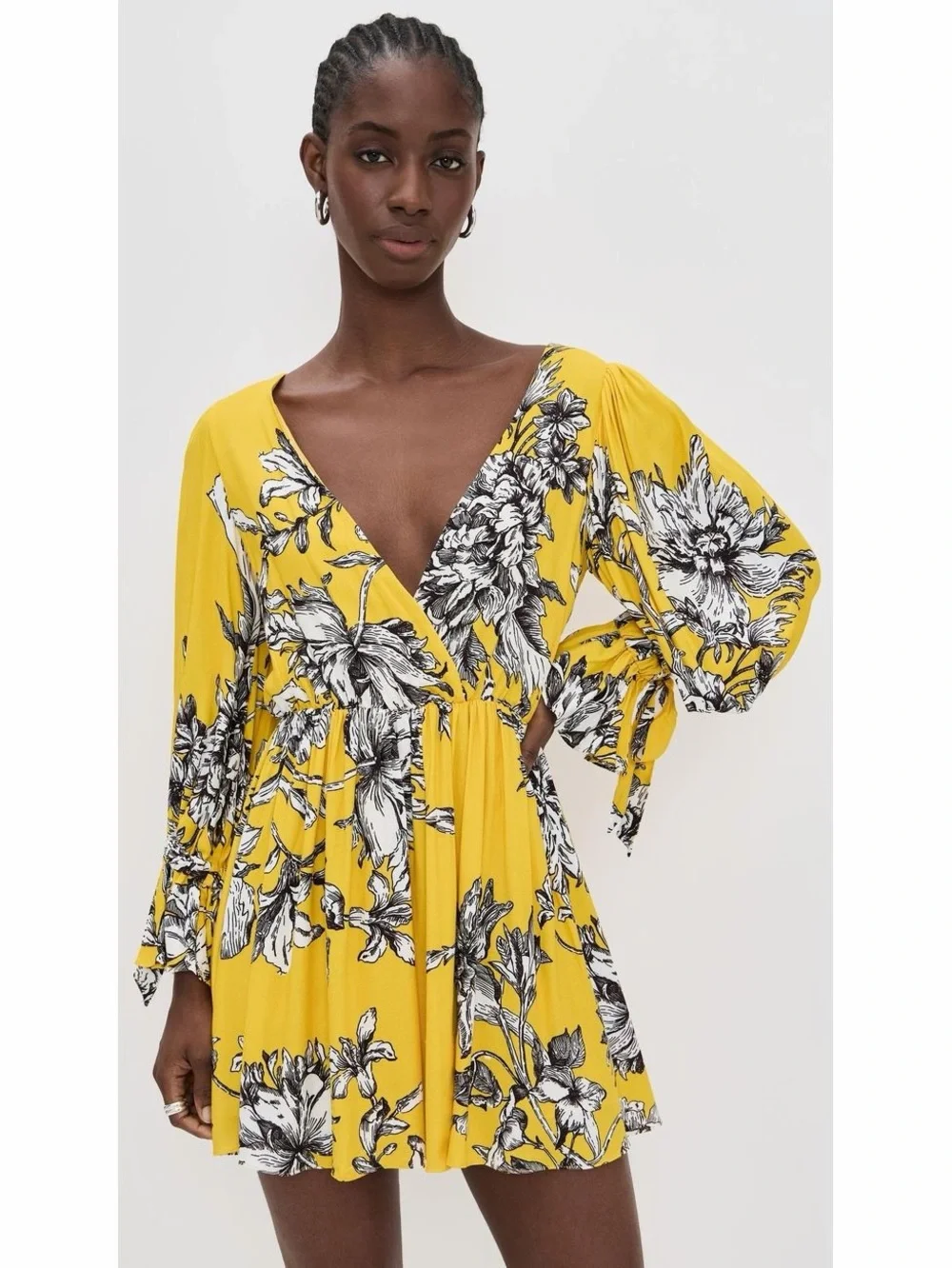 Alice + Olivia Clarissa Yellow Floral V-Neck Long Sleeve Mini Dress